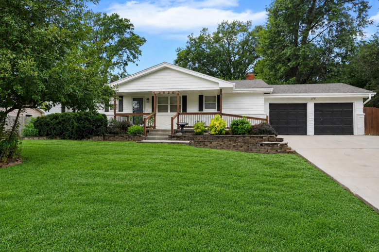 A men's-only sober living home opened in Omaha this week, offering a structured place to live for men going through outpatient addiction treatment.
